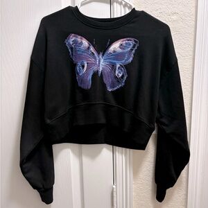 Arizona cropped sweat shirt with butterfly. Size small